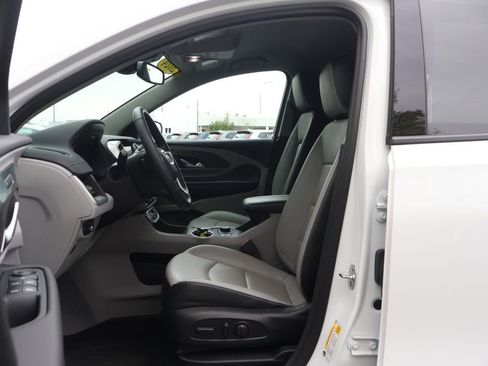 Used 2024 GMC Terrain SLT w/ LPO, Floor Liner Package AWD/4WD image 29