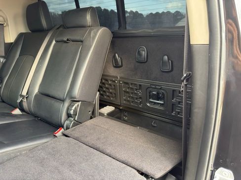 Used 2018 RAM 2500 Laramie w/ Sport Appearance Group image 24