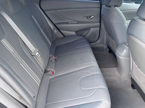 Used 2021 Hyundai Elantra SEL FWD image 15