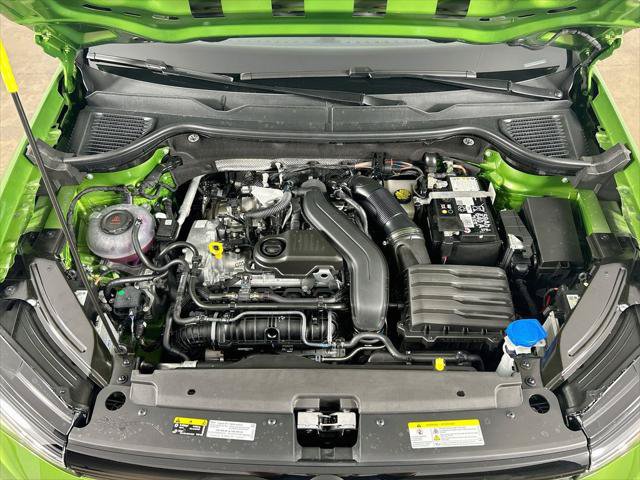 New 2027 Volkswagen Taos SE AWD/4WD image 30