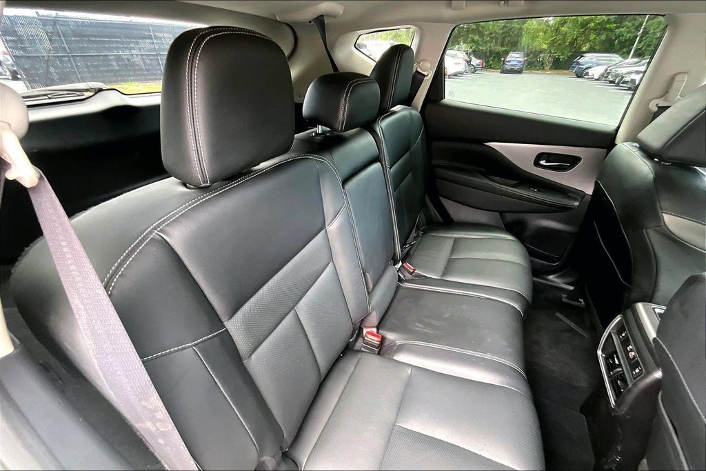 Used 2023 Nissan Murano SL AWD/4WD image 25