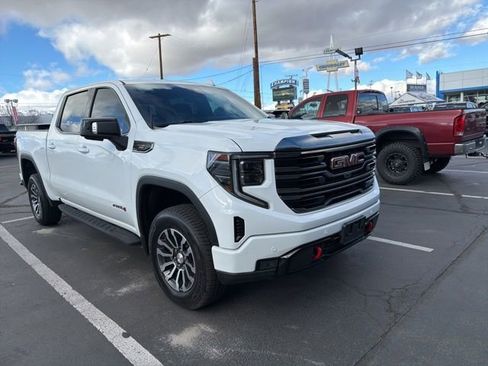 Used 2022 GMC Sierra 1500 AT4 w/ AT4 Premium Package image 2