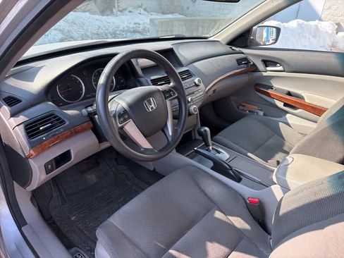 Used 2011 Honda Accord EX image 24
