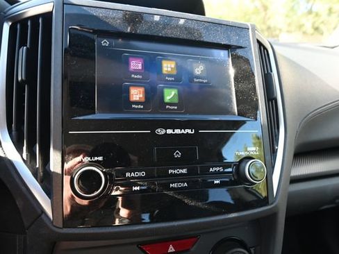 Used 2018 Subaru Crosstrek 2.0i Premium AWD/4WD image 11
