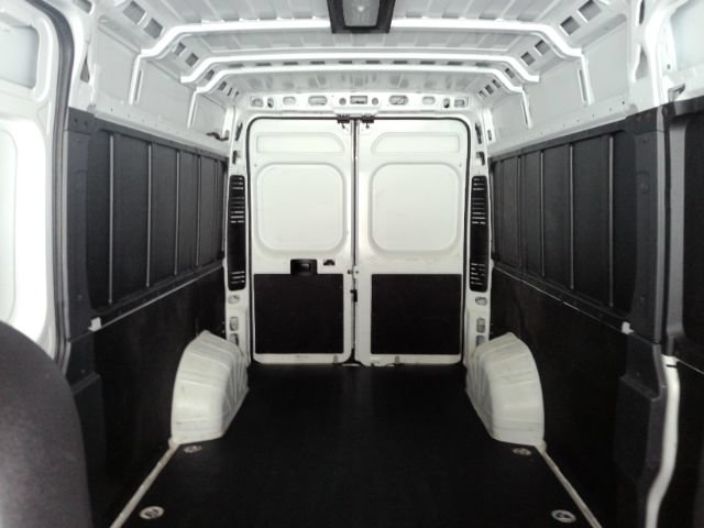 Used 2025 RAM ProMaster 2500 w/ Convenience Group FWD image 9