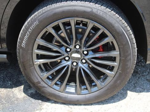 Used 2023 Cadillac Escalade V AWD/4WD image 11