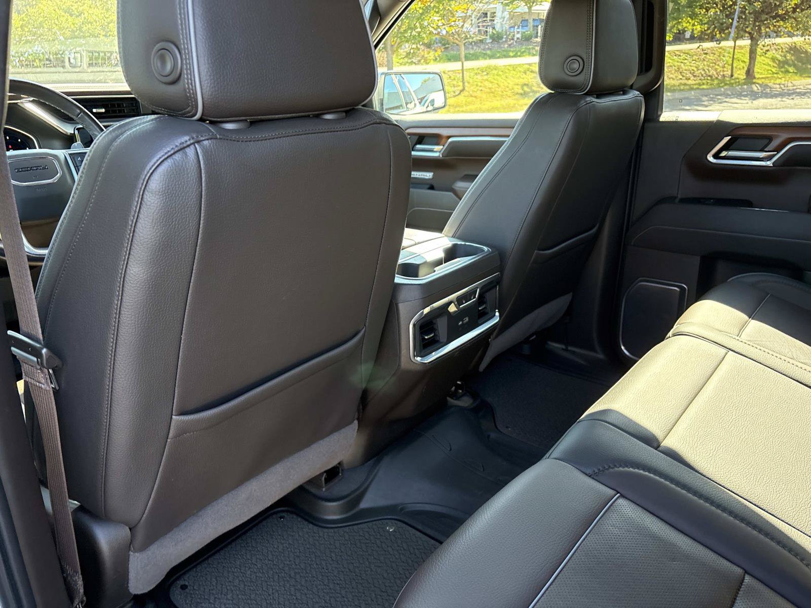 Used 2023 GMC Sierra 1500 Denali w/ Denali Reserve Package AWD/4WD image 31