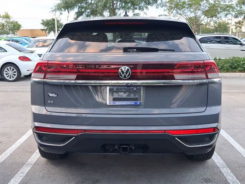 New 2026 Volkswagen Atlas Cross Sport SE FWD image 4