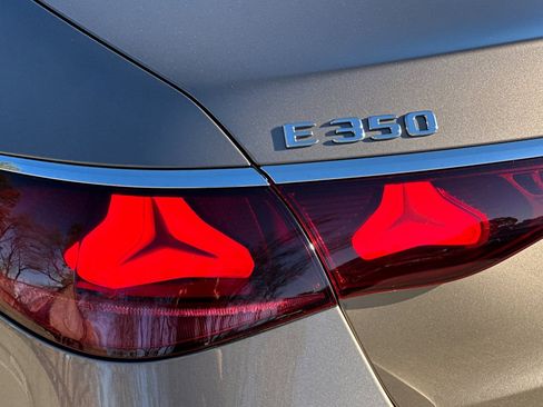 Used 2025 Mercedes-Benz E 350 Sedan image 13