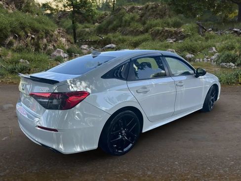 Used 2022 Honda Civic Sport image 6