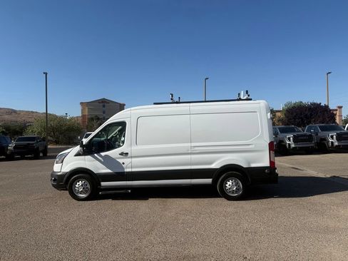 Used 2020 Ford Transit 250 Medium Roof AWD image 8