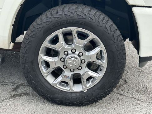 Used 2016 RAM 2500 Limited AWD/4WD image 9