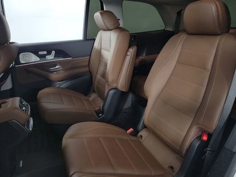 Used 2024 Mercedes-Benz GLS 450 4MATIC image 17