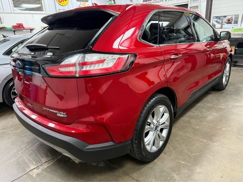 Used 2020 Ford Edge Titanium w/ Equipment Group 301A image 5