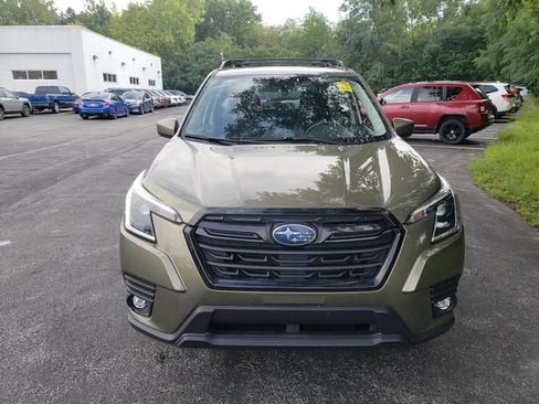 Used 2024 Subaru Forester Premium AWD/4WD image 5
