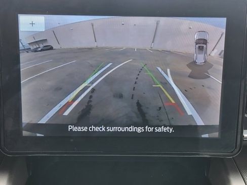 Used 2022 Ford Explorer XLT w/ Equipment Group 202A image 17