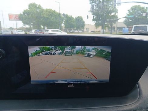 Used 2025 Buick Encore GX Preferred FWD image 23