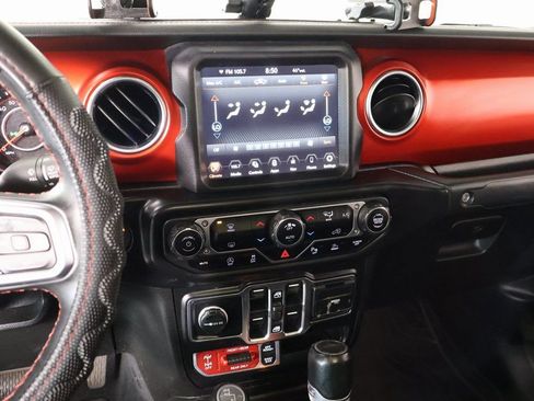 Used 2020 Jeep Gladiator Rubicon image 5