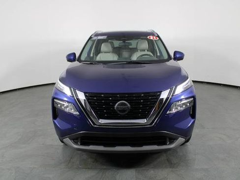 Certified 2021 Nissan Rogue SV w/ Premium Package FWD image 15