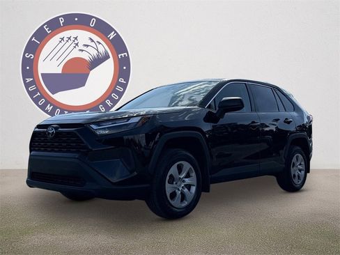 Used 2024 Toyota RAV4 LE image 2