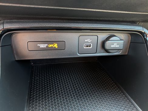 Used 2024 Honda CR-V LX image 33