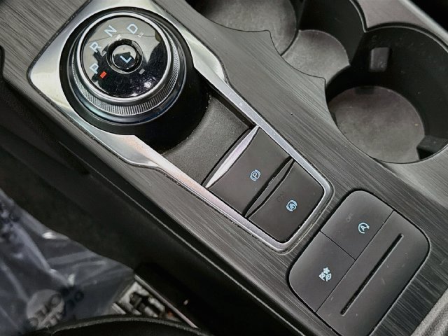 Certified 2025 Ford Escape ST-Line AWD/4WD image 16