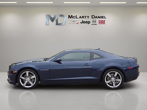 Used 2012 Chevrolet Camaro SS RWD image 3