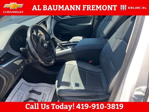 Used 2019 Buick Enclave Premium AWD/4WD image 9