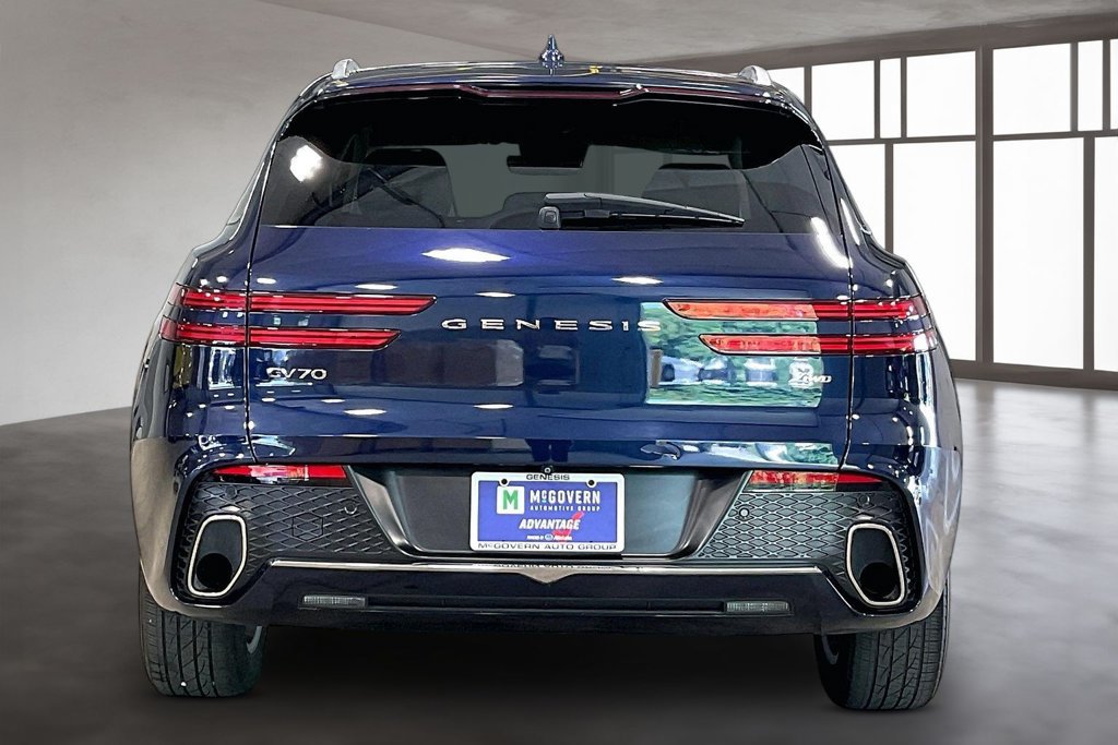 Used 2022 Genesis GV70 2.5T AWD/4WD image 6
