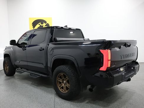 Used 2024 Toyota Tundra Platinum w/ TRD Off-Road Package AWD/4WD image 9
