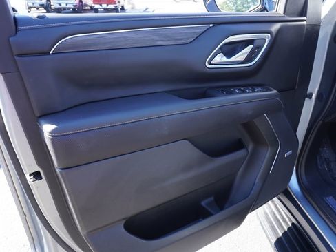 Certified 2023 GMC Yukon SLT w/ SLT Luxury Package image 16