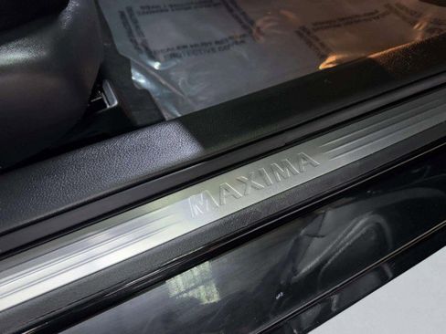 Used 2022 Nissan Maxima SR w/ Sport Mat Group image 52