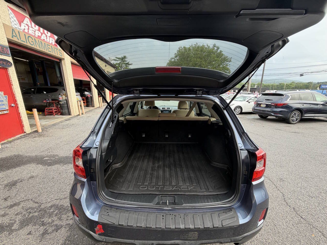 Used 2017 Subaru Outback 2.5i Premium AWD/4WD image 18