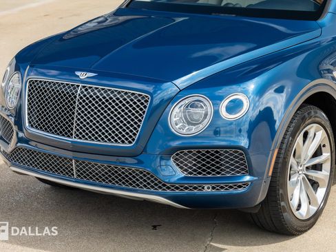 Used 2019 Bentley Bentayga AWD/4WD image 6