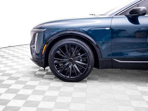 Used 2024 Cadillac Lyriq Sport AWD/4WD image 37