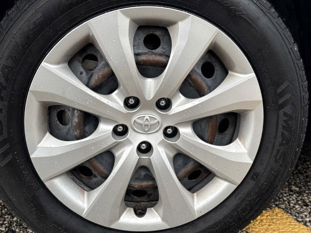 Used 2024 Toyota Corolla LE FWD image 10