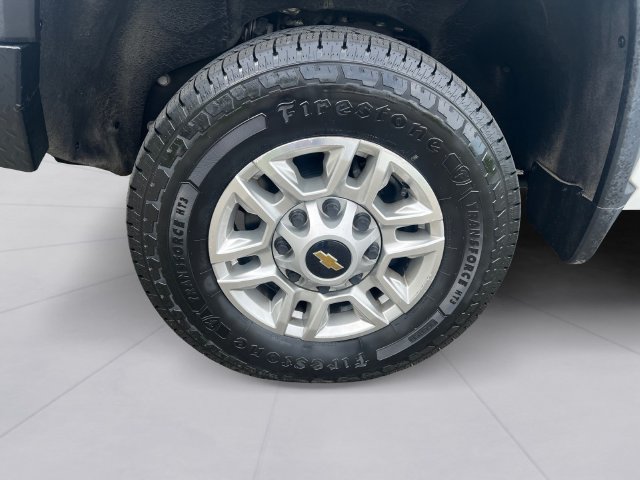 Used 2024 Chevrolet Silverado 2500 LT AWD/4WD image 9