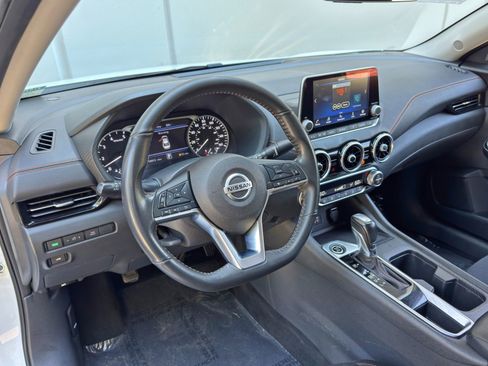 Used 2023 Nissan Sentra SR w/ Midnight Edition Package FWD image 12