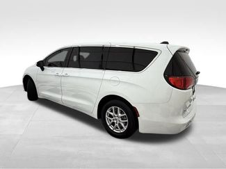 Used 2023 Chrysler Voyager LX video 2