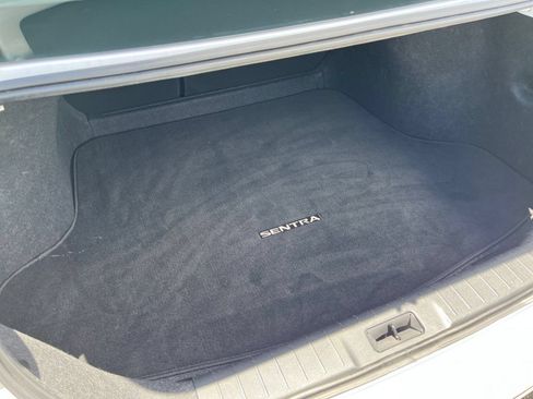 Used 2025 Nissan Sentra SV FWD image 27