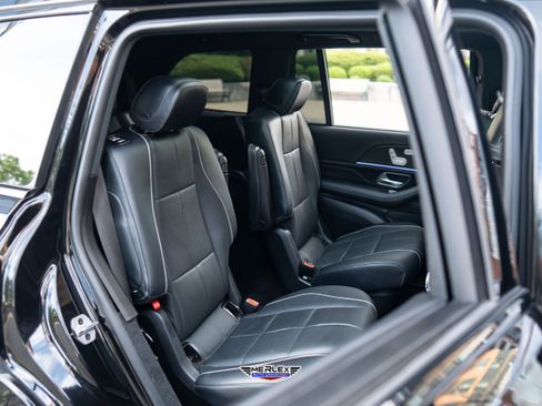 Used 2022 Mercedes-Benz GLS 580 4MATIC image 18
