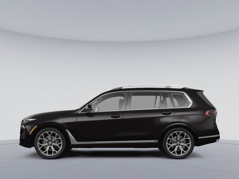 Used 2025 BMW X7 xDrive40i w/ M Sport Package AWD/4WD image 2
