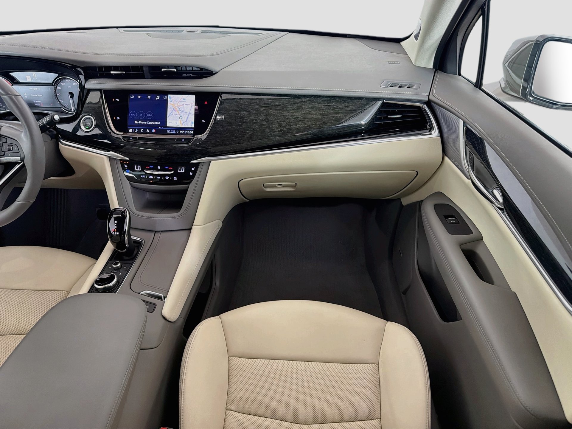 Used 2023 Cadillac XT6 Premium Luxury FWD image 21