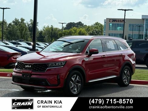 Certified 2022 Kia Sorento EX FWD image 3