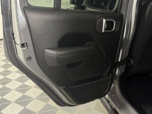 Certified 2023 Jeep Wrangler Unlimited AWD/4WD image 32