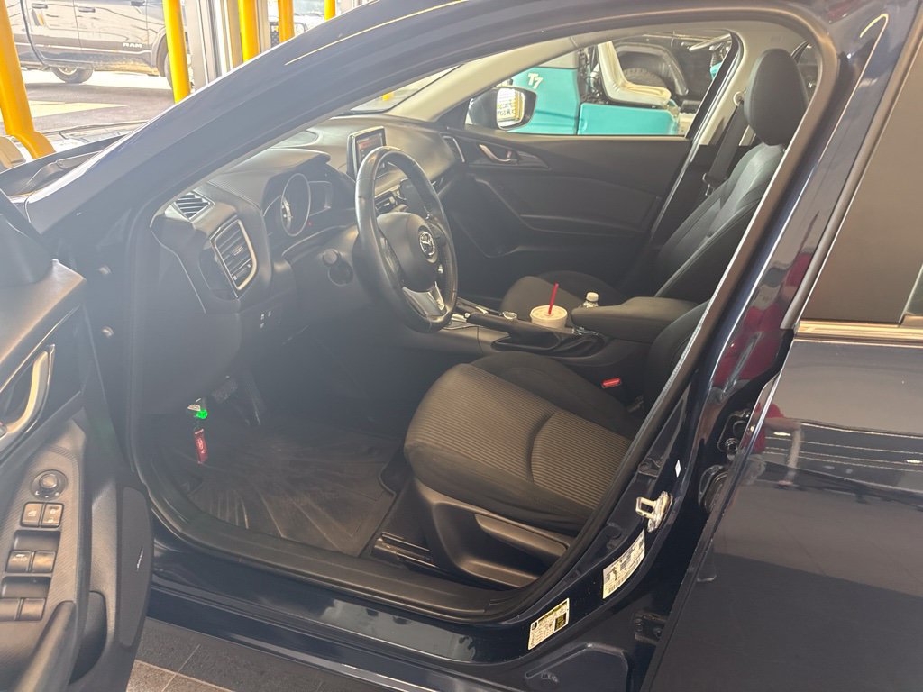 Used 2015 MAZDA MAZDA3 i Touring FWD image 5