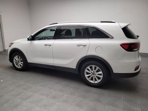 Used 2020 Kia Sorento LX w/ LX I4 Convenience Package FWD image 3