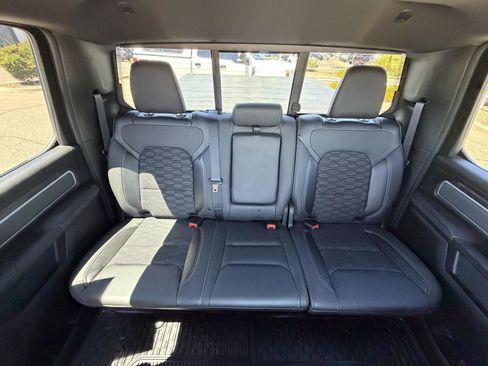 Used 2022 RAM 1500 Big Horn AWD/4WD image 29