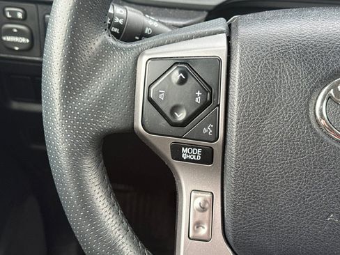 Used 2022 Toyota 4Runner TRD Sport AWD/4WD image 35