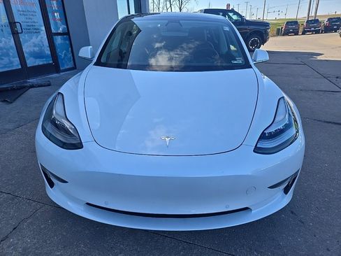 Used 2020 Tesla Model 3 Standard Range Plus image 16